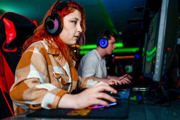 playing multiplayer online games using desktop PC
